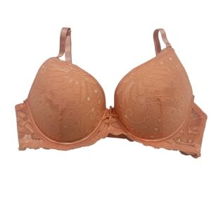 Lace Push-Up Bra in Pink